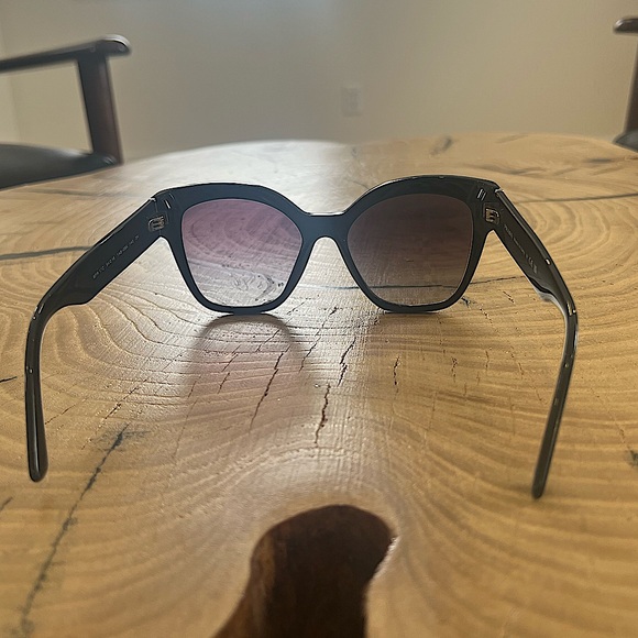 AUTHENTIC PRADA SUNGLASSES - Picture 9 of 9